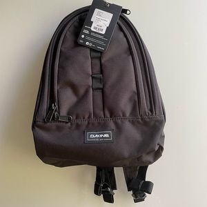 Dakine Cosmo 6.5L Black backpack